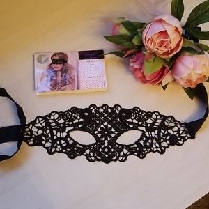 Sexy black lace mask!
